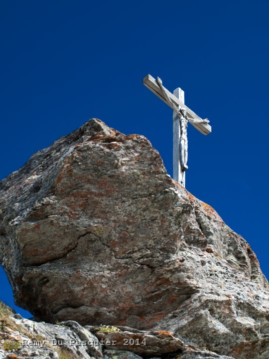 La croix au dessu du télésiège  Chandolin Tsapé