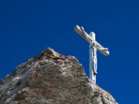 La croix au dessu du télésiège  Chandolin Tsapé  Rock art belief : Tsapé, Switzerland, cross